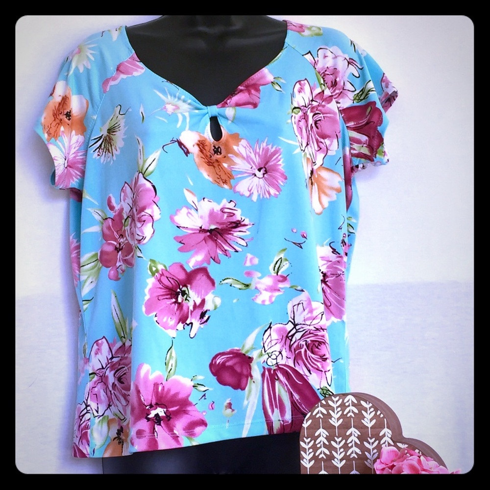 Emma James Size Large Knit Floral Top